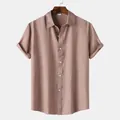 Detailweergave van een premium herenoverhemd met korte mouwen in mauve bruin linnen - Roze
