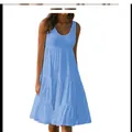 Ärmelloses blaues Stufenkleid für Damen mit Rundhalsausschnitt für den Strand - Himmelblau