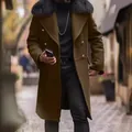 Elegante abrigo de lana marrón para hombre con cuello de piel negra y botones dorados - S / Tops / Marrón