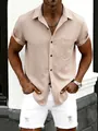 Chemise décontractée à manches courtes beige pour hommes avec col à revers et poche - M / Hauts / Kaki