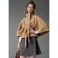 Elegante kameelkleurige wollen capejas met opstaande kraag en ceintuur voor damesmode - S / Top (Q55) / Khaki