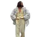 Doudoune oversize à imprimé floral pour femme avec une tenue élégante jaune clair - S / Hauts / Floral Blanc