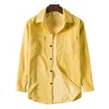 Detalle de camisa casual de pana amarilla vintage de manga larga para hombre - M / Tops / Amarillo Limón