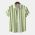 Camicia hawaiana da uomo a righe verticali verdi e bianche, maniche corte e colletto. - Verde mela