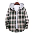 Detalle de camisa de cuadros con capucha en verde y blanco para hombre - S / Tops / Verde