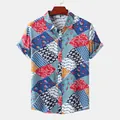 Vue détaillée de la chemise de plage pour hommes en patchwork coloré à manches courtes - 3XL / Hauts / Bleu