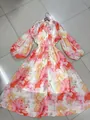 Elegante maxi-jurk met bloemenprint, lange mouwen, V-hals en tailleband voor de vakantie - S / Top En Bottom / Koraalroze Print
