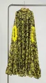 Vintage gele paisley maxi-jurk met veren mouwen en gouden lovertjes kraag detail - S / Gele Print (Stijl 4)