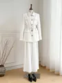 Elegant wit tweedelig damespak inclusief een blazer met riem en broek met wijde pijpen - S / Top En Bottom / Wit