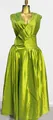 Vue détaillée de l'élégante robe longue plissée vert citron de style français - S / Haut Et Bas / Vert
