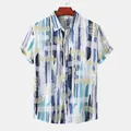Détail d'une chemise de plage à manches courtes pour homme avec imprimé rayures bleues - 3XL / Hauts / Bleu