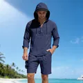 Detailweergave van heren linnen strandset in marineblauw met capuchonshirt en short - Marineblauw