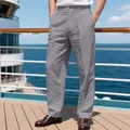 Dettaglio dei pantaloni casual in lino grigio da uomo in un ambiente di crociera di lusso. - Taglia S / Pantaloni e gonne / Grigio