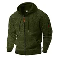 Giacca con cappuccio da uomo in pesante pile cationico verde militare con accenti arancioni - Verde militare