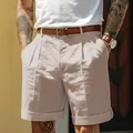 Vista dettagliata dei pantaloncini da uomo in lino rosa chiaro plissettati e traspiranti - Taglia S / Pantaloni e gonne / Kaki
