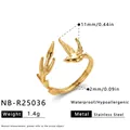 Goldfarbener Edelstahlring mit Schwalben- und Blattdesign Details - Einstellbar Offen / Schwalbe Weidenblatt Asymmetrisch Offen Stil (NB-R25036) / Gold