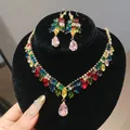 Gedetailleerde weergave van een luxe meerkleurige zirkoon sieradenset met ketting en oorbellen - Ketting En Oorbellen (58#) / Goud-Meerkleurig