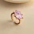Eleganter minimalistischer verstellbarer Goldring mit ovalem rosa Kristall für Damen - Gold-Rosa