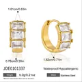 Orecchini a cerchio in acciaio dorato con grandi zirconi quadrati, ipoallergenici oro - Stile Strass Quadrato (JDE0101337)