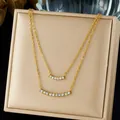 Elegante collana a due strati placcata oro con pendenti curvi in strass scintillanti - Stile Barra in Strass Curva con Catena Sottile a Doppio Strato (N4263) / Oro