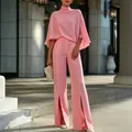 Elegantes rosa zweiteiliges Set mit einem Stehkragen-Top und weiten Schlitzhosen - S / Oberteil Und Unterteil / Rosa