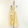 Elegante abito midi giallo chiaro con scollo all'americana e vita stretta in stile francese - Taglia S / Vestiti / Giallo chiaro
