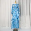 Vista di dettaglio del set top a maniche lunghe e gonna lunga con stampa vintage blu - Taglia S / Top E Pantaloni / Blu