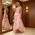 Elegantes rosa Abendkleid mit Blumenkorsett und Lagenrock aus Tüll für Luxuslook - S / Kleider / Rosa