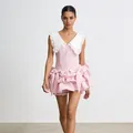 Süßes rosa gestreiftes Minikleid mit Spitzenkragen und großen Schleifenakzenten - S / Kleider / Rosa