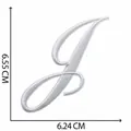 Écusson brodé lettre J blanche en cursive pour vêtements DIY 6,55x6,24 cm - Lettre J