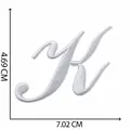 Écusson brodé lettre K blanche en cursive pour réparation de vêtements 4.69x7.02cm - Lettre K