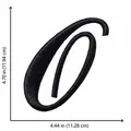 Gedetailleerde zwarte geborduurde letter O patch voor DIY kleding en reparaties - Letter O