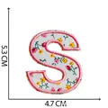 Toppa ricamata lettera S con motivo floreale rosa per accessori per abbigliamento - Lettera S