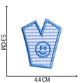 Blau gestreifter bestickter Buchstabe V Aufnäher mit Smiley, Größe 5,3x4,4 cm. - Buchstabe V