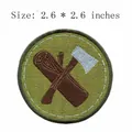 Écusson brodé rond de 2,6 pouces avec hache et bois croisés pour accessoires de vêtements - Style Hache et Bois (RH00513) / 6.6x6.6cm