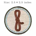 Écusson brodé rond avec un motif de nœud de corde marron, taille 2,5 x 2,5 pouces - Style Noeud de Corde Marron Foncé (RH00526)