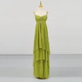 Elegante abito lungo verde a balze con spalline sottili e orlo dal design irregolare. - XS / Vestiti / Verde