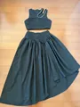 Elegante conjunto negro de dos piezas con top corto plisado sin mangas y falda larga - L / Top Y Pantalón / Negro