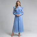 Robe longue bleue style palais romantique avec col à volants et ceinture à la taille - S / Robes / Bleu