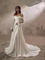 Elegante vestido de novia blanco con hombros descubiertos, encaje y una abertura chic - US 26W / Vestidos / Beige