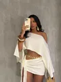 Ensemble de vacances blanc élégant deux pièces avec haut dénudé et mini-jupe - S / Haut Et Bas / Blanc