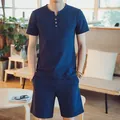 Herren Set aus Baumwolle und Leinen mit kurzärmeligem T-Shirt und Shorts in Marineblau - Marineblau
