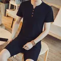 Bequemes Herren-Freizeitset aus schwarzer Baumwolle und Leinen: T-Shirt & Shorts - M / Oberteil Und Unterteil / Schwarz