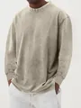Detail van oversized heren sweatshirt met ronde hals en vintage gewassen textuur - 3XL / Tops / Khaki