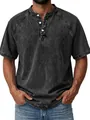 Detailweergave van een vintage gewassen zwart heren Henley shirt met knoopsluiting - Zwart