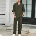 Completo casual da uomo in due pezzi con camicia a maniche corte e pantaloni verde militare - Verde militare