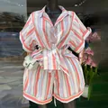 Conjunto de verano de dos piezas para mujer con camisa a rayas y pantalones cortos de talle alto (94 chars) - S / Top Y Pantalón / Rosa