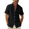 Chemise décontractée noire à manches courtes pour hommes avec col officier chic. - S / Hauts / Noir