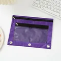 Detailansicht der violetten Oxford-Gewebetasche mit 3 Ringösen, Netzfenster und Doppelreißverschluss - 25*19cm / Lila