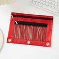 Detailansicht der roten 3-Loch-Ringbuchmappe aus Oxford-Gewebe mit Netztasche und Metallösen - 25*19cm / Rot